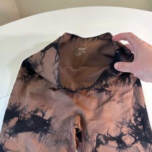 Chic Black and Brown Scrunch Top Leggings - Size Extra Small